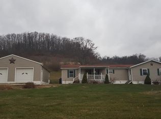 3417 Wolf Rd SW, Port Washington, OH 43837