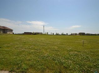 8301 S Timber Oak Cir, Sioux Falls, SD 57108