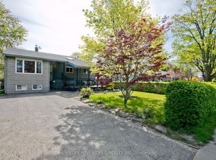 727 Balaton Ave, Pickering, ON L1W 1W3