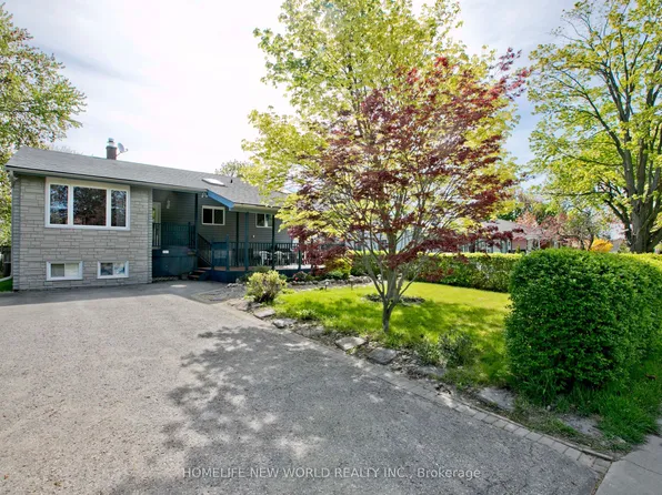 727 Balaton Ave, Pickering, ON L1W 1W3