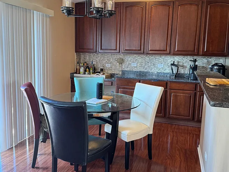 587 Saddlebrook Ln — Photo 9