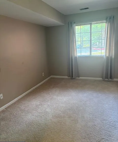 4952 Columbia Rd #1 — Photo 9