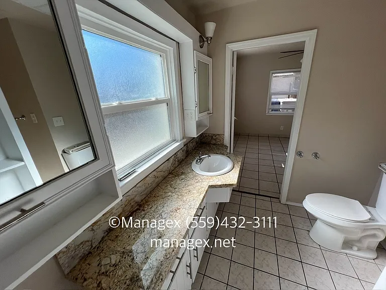 1011 3rd St — Photo 10