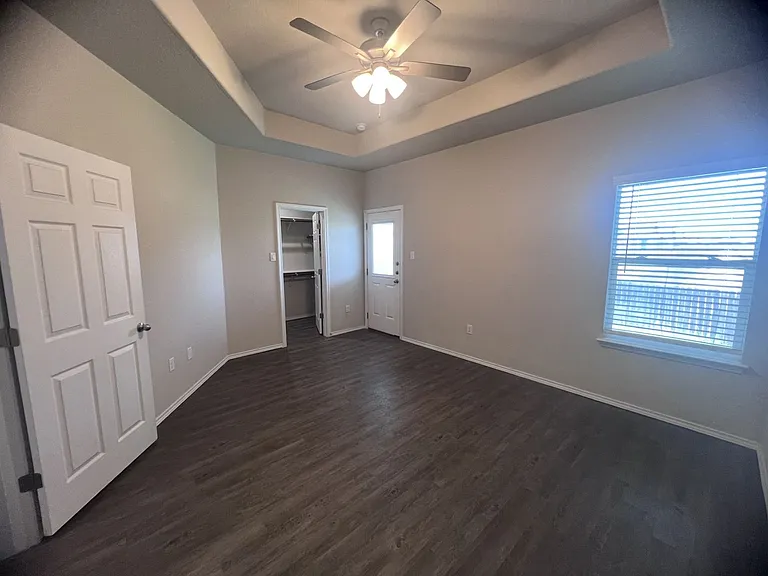 636-638 Heathers Way — Photo 10