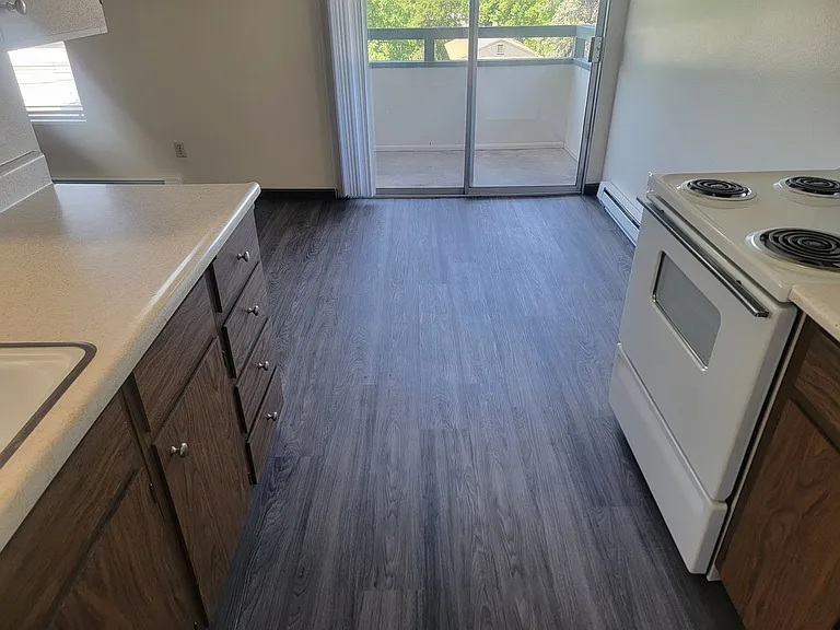 1611 W. 6th Ave — Photo 18