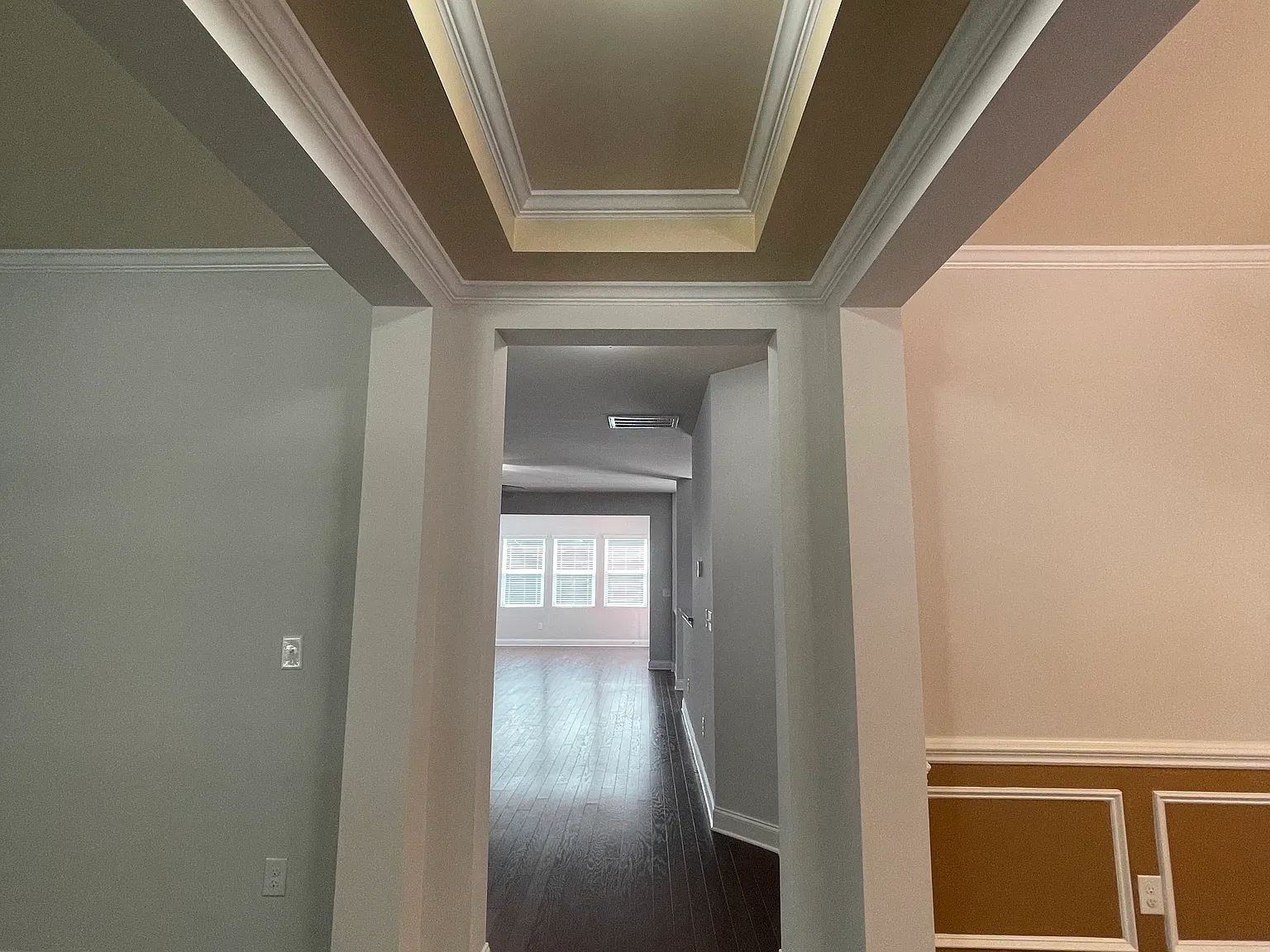 5 bed, 4207 sqft, $3,750 — Photo 3
