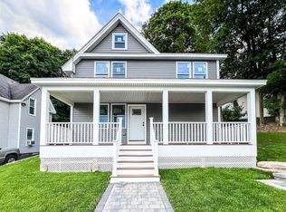 71 School St, Hudson, MA 01749
