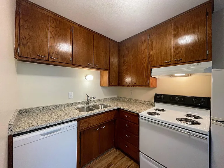 400 6th Ave SE #25 — Photo 3