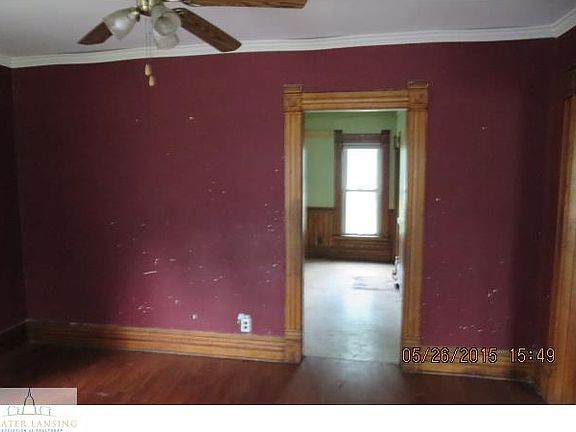 4th image of 132 Crum St