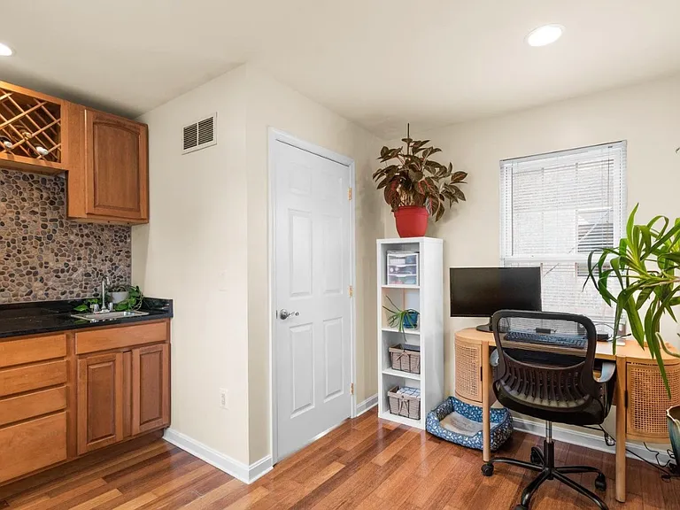 3318 Fleet St — Photo 16