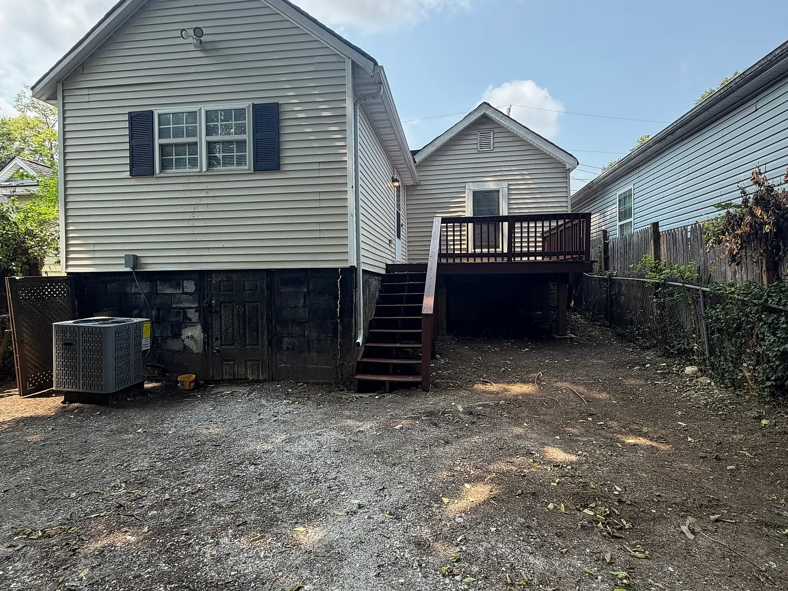 3 bed, 788 sqft, $1,300 — Photo 2