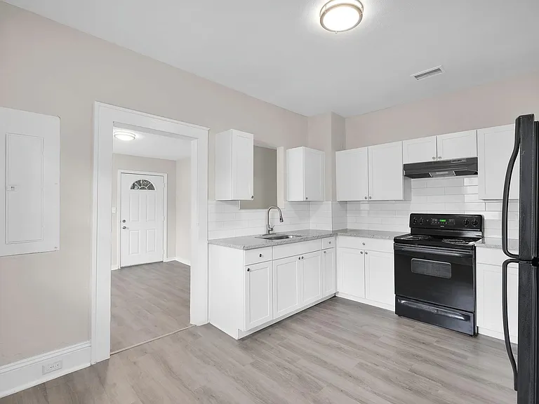 6418 Sapphire Dr — Photo 10