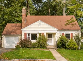 45 Woodcliff Dr, Madison, NJ 07940