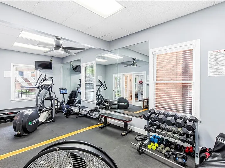 7500 Roswell Rd #80 — Photo 31