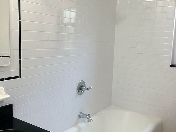 4th image of 5101 39th Ave APT W34