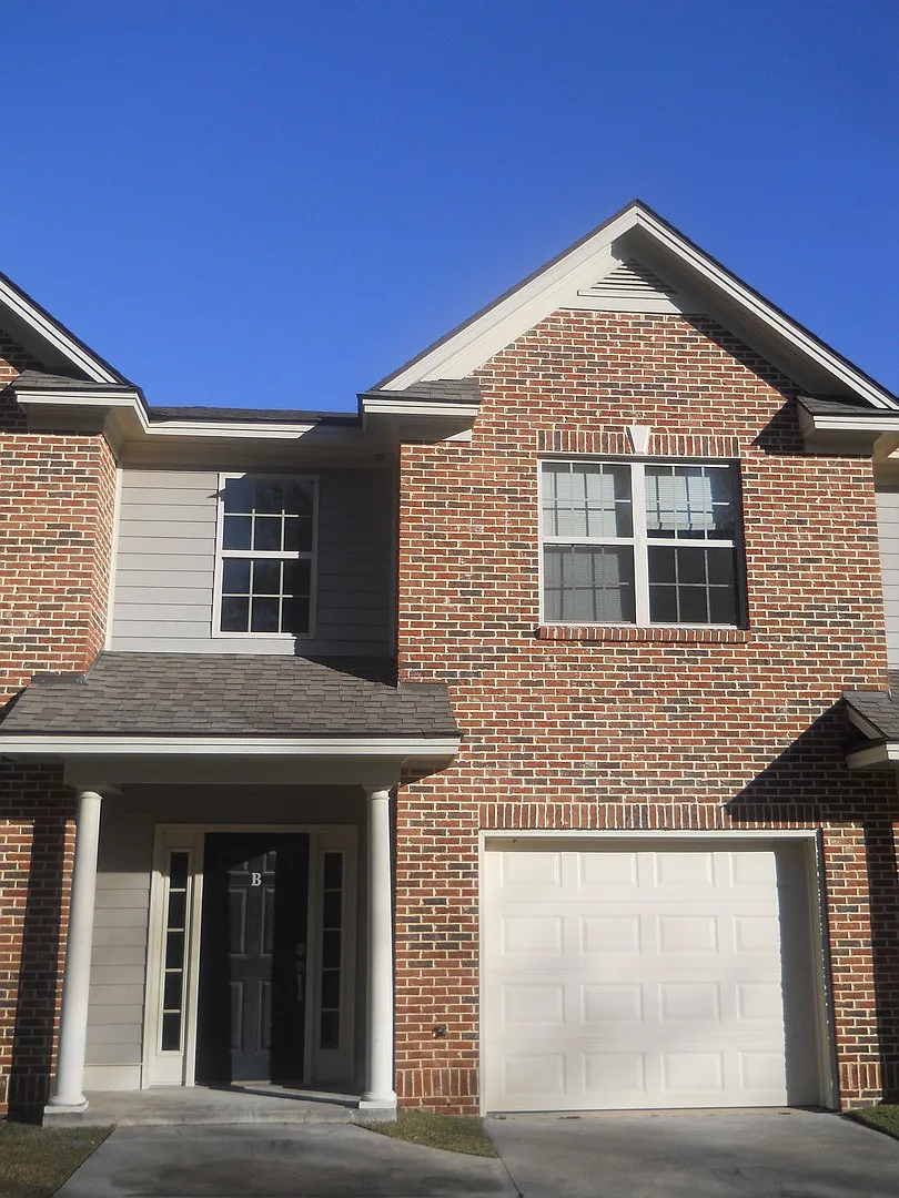 Perimeter Crossing Condos! — Photo 1