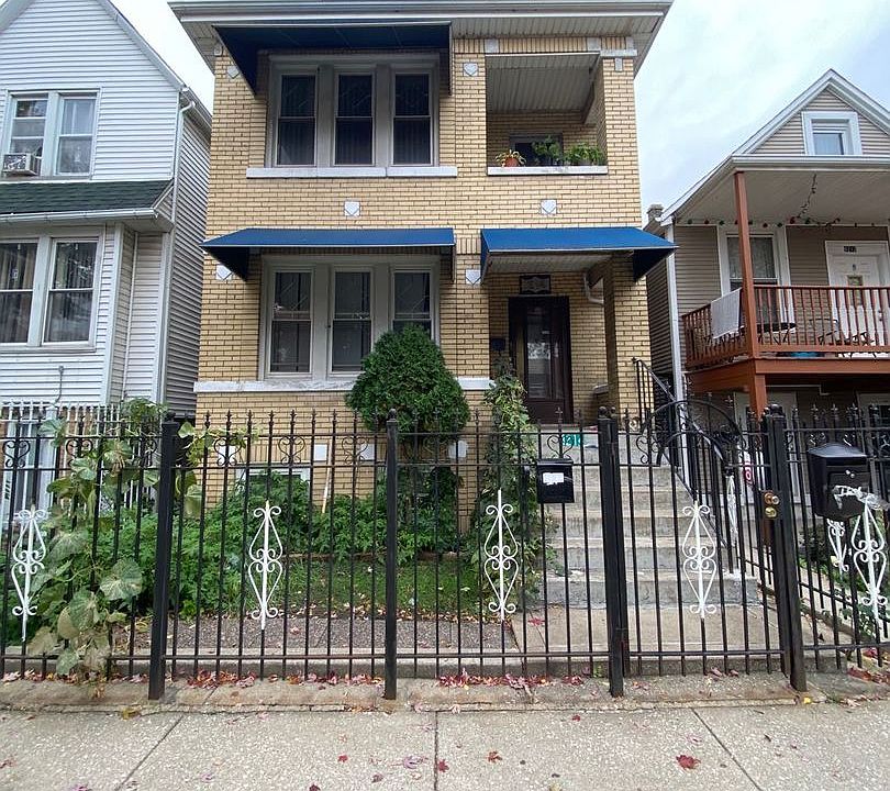 1st image of 4214 S Maplewood Ave