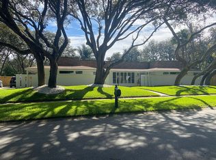 1417 Neptune Grove Dr W, Neptune Beach, FL 32266