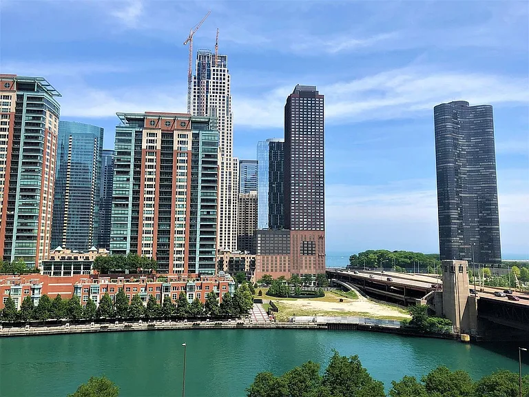 450 E Waterside Dr #411 — Photo 14