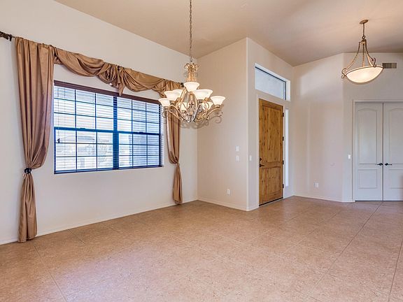 5th image of 805 W Windward Ct