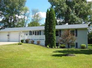 2529 Winslow Dr, Midland, MI 48642
