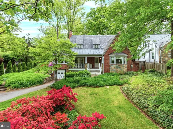 5739 Bradley Blvd, Bethesda, MD 20814
