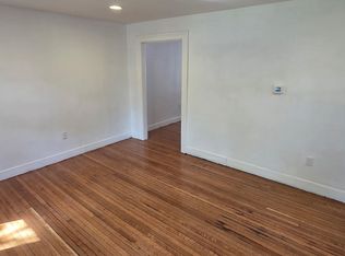 47 Oak St, East Orange, NJ 07018