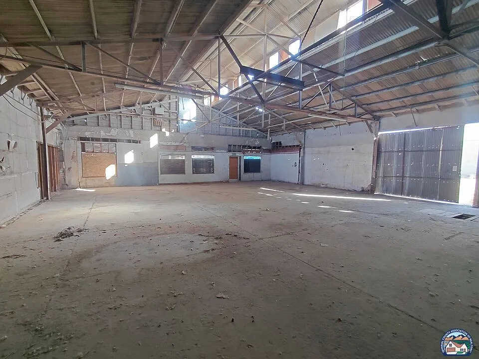 Studio, 4000 sqft, $2,000 — Photo 2