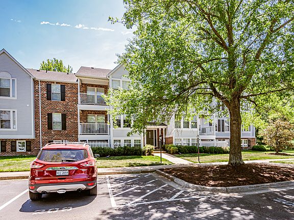 4th image of 9396 Wind Haven Ct Unit 202