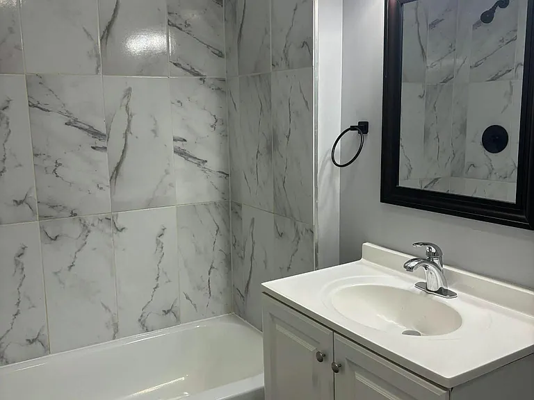 4930 Park Ave — Photo 7