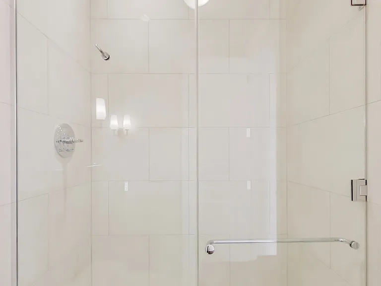 183 Wellington St W #3503 — Photo 31