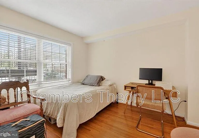 939 S Scott St #1 — Photo 16