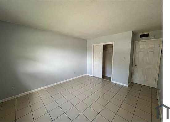 1st image of 3380 NW 30th St #8