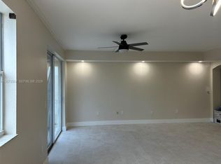 8964 W Flagler St APT 209, Miami, FL 33174