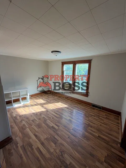 114 1/2 South Porter Street - 1 — Photo 4