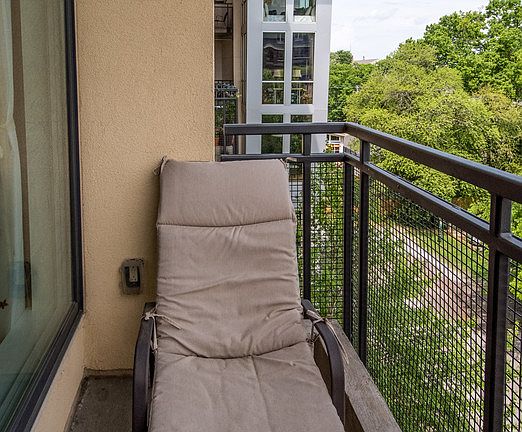 5th image of 1101 18th Ave S APT 505