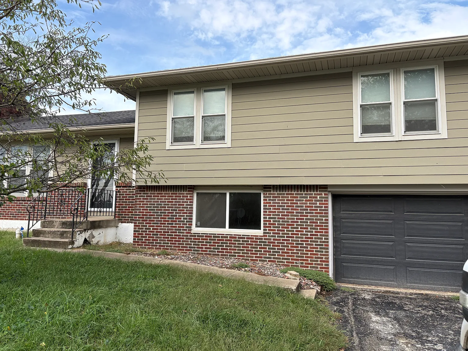 3 bed, 1252 sqft, $1,500 — Photo 1
