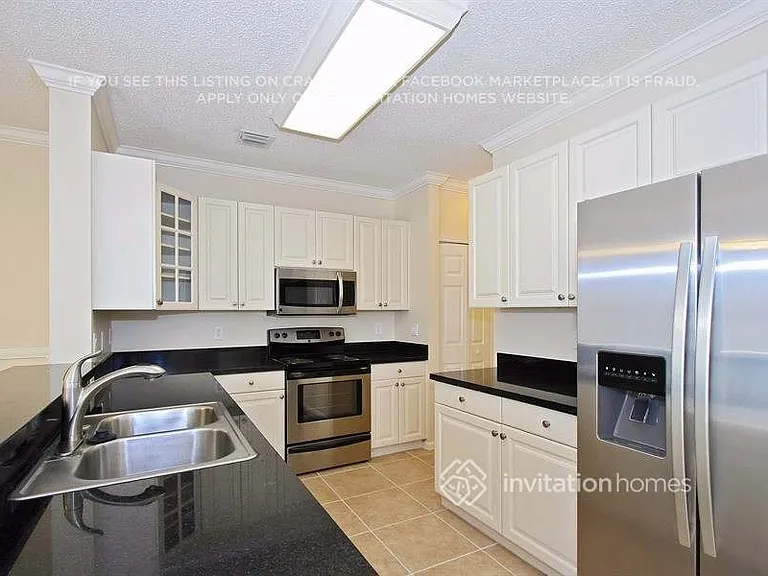 6251 Oak Bluff Way — Photo 5