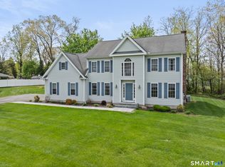 8 Brockett Rd, Wallingford, CT 06492