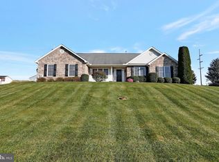 43 Summer Breeze Ln, Chambersburg, PA 17202