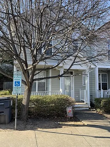 555 Station Ln Photo 1