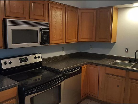 4th image of 138 Wilber Ave