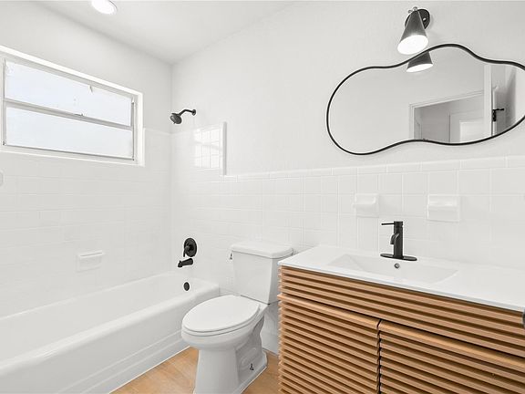 4th image of 13388 1st St E APT C