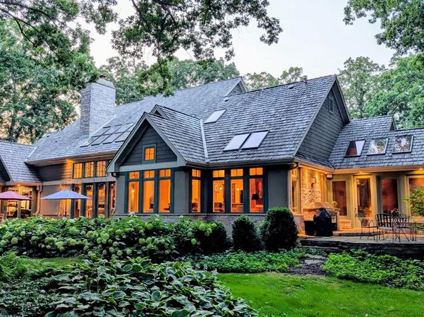 S26W35135 Woodstream COURT, Oconomowoc, WI 53066