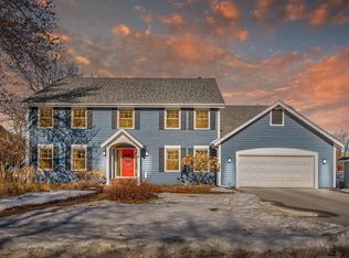 11804 Waterford Rd, Eden Prairie, MN 55347