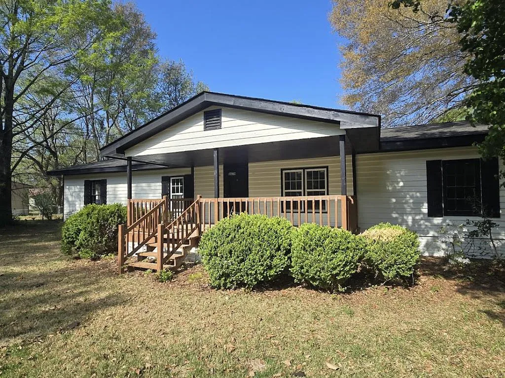 2619 W Black Creek Rd — Photo 1