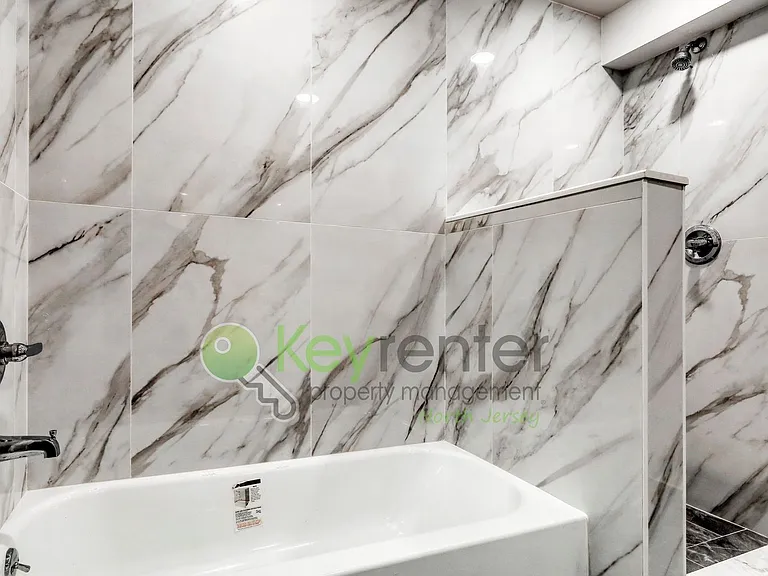 176 Pennington Ave #14 — Photo 25