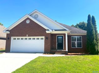1206 Excalibur Dr SW, Decatur, AL 35603