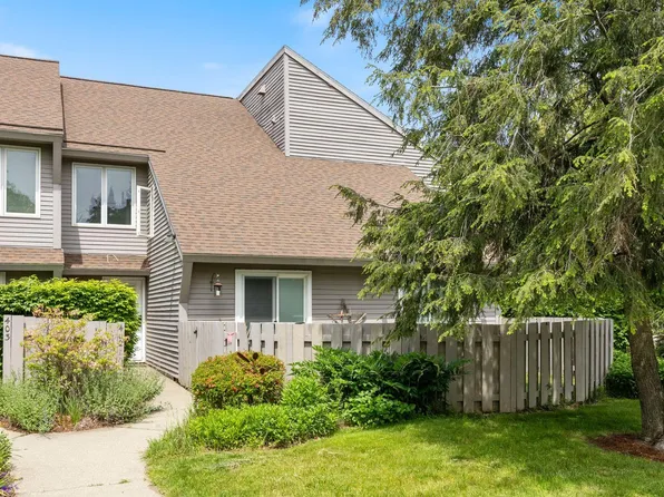 401 South Beach Road #401 and 402, South Burlington, VT 05482