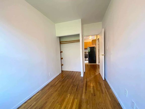 3rd image of 536 E 5th St #122